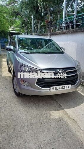 Toyota Innova 2017 2.0E - 110000 km