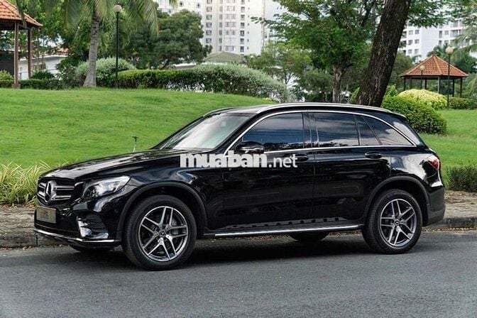 LONG ANH AUTO về Mercedes GLC300 4Matic model 2018