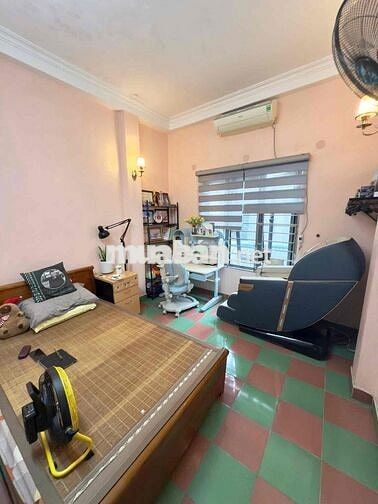 Chỉ 6,5 tỷ! Nhà đẹp Khương Trung, 40m ra ô tô, ngõ ba gác. 34mx4 ngủ