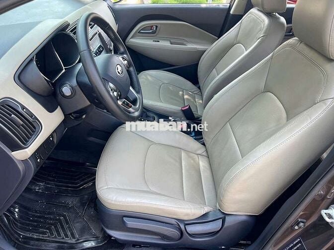 KIA RIO 2015 1.4 AT Hatchback - 46000 km