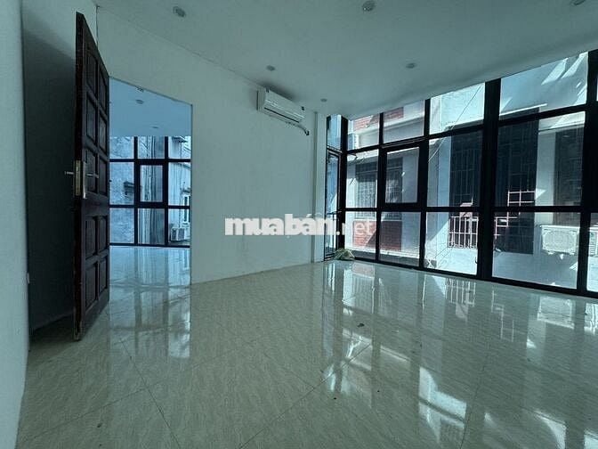 Chính chủ cho thuê văn phòng, cửa hàng 50m2 ngách 3/171 Thái Hà