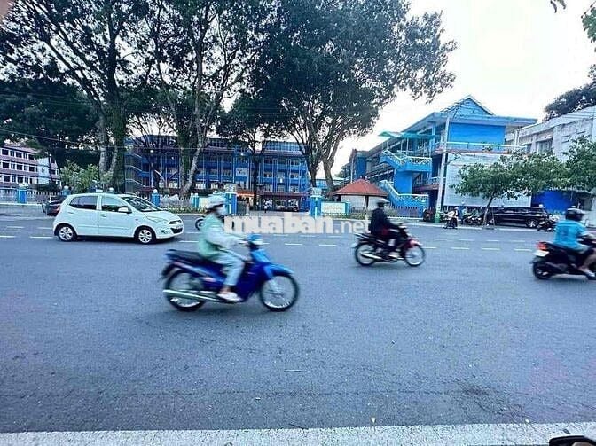 CẦN SANG MẶT BẰNG ĐƯỜNG TRẦN VĂN ƠN, PHÚ HÒA – TP. THỦ DẦU BÌNH DƯƠNG