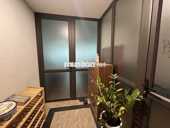Văn phòng chuẩn 5 sao ngay mặt phố Trần Thái Tông, setup vào làm ngay!