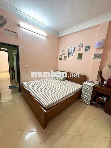 Chỉ 6,5 tỷ! Nhà đẹp Khương Trung, 40m ra ô tô, ngõ ba gác. 34mx4 ngủ