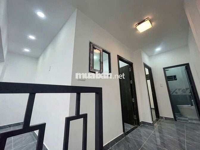 Nhà /30m TL 15, DT 55m2 Ngan 5m, 1 Lững 3PN-2WC, SHR, HXH rộng thoáng.
