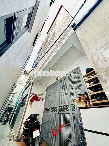 BÁN NHÀ GIA QUẤT, BỒ ĐỀ LONG BIÊN,10PHÚT SANG PHỐ CỔ ,1KM RA CẦU LB