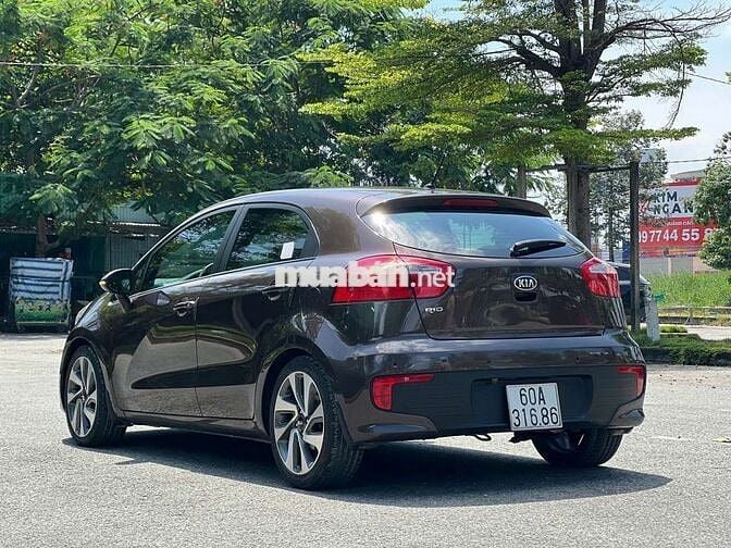 KIA RIO 2015 1.4 AT Hatchback - 46000 km