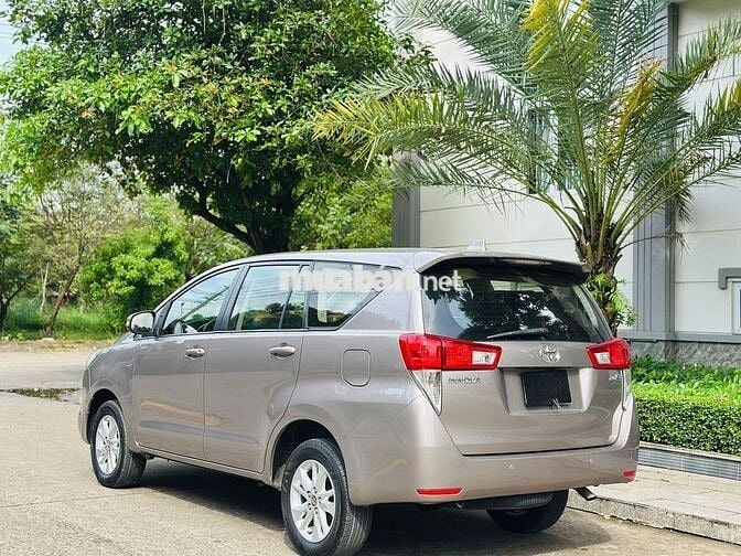 Toyota Innova 2018 2.0 E MT -98000 km