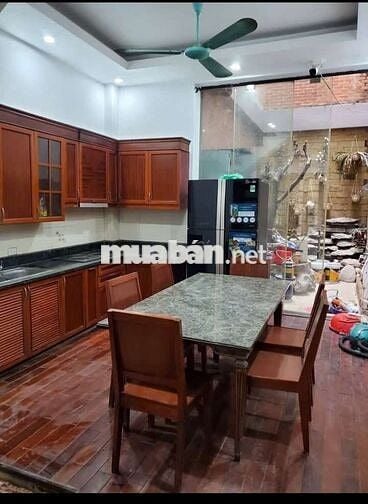 Tôi cần bán nhà mặt ngõ Trần Quang Diệu ô tô chánh kinh doanh.