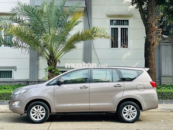 Toyota Innova 2018 2.0 E MT -98000 km