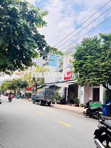 bán nhà hẻm 8m thông Nguyễn Ngọc Nhựt(4x30m 9 Phòng) 8.8 tỷ TL