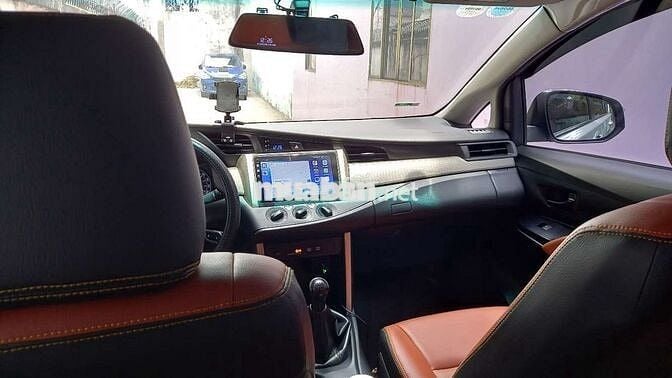 Toyota Innova 2017 2.0E - 110000 km