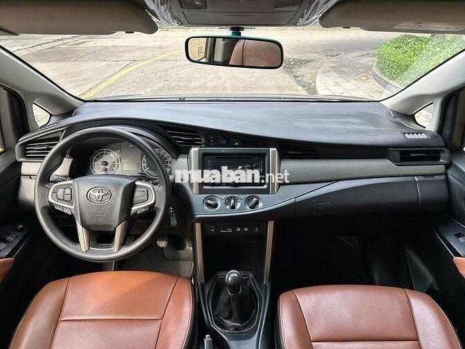 Toyota Innova 2018 2.0 E MT -98000 km