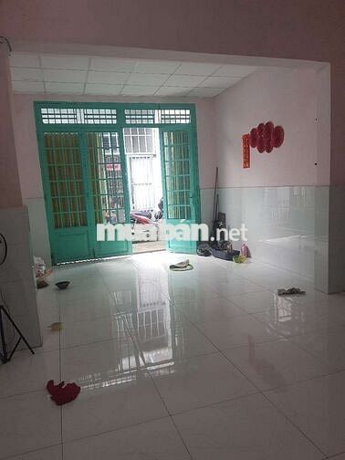 Cho thuê nhà nguyên căn gác lửng dt 5×18 có 2pn,2wc. Có nội thất