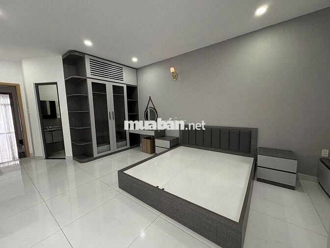 HH 1% AE nhận đủ, Bán nhà khu 55 Nguyễn Sơn. (4x18m 4 tầng), giá 13 tỷ