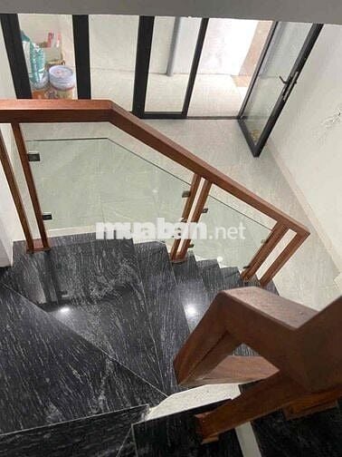 BÁN NHÀ 3 TẦNG 40M  XÂY MỚI KÍNH COONG - PHỐ BẮC CẦU - LONG BIÊN