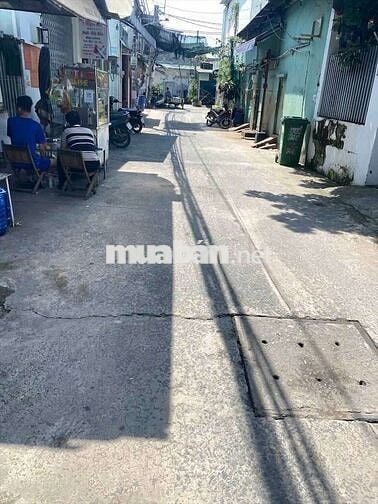 NHÀ+ DÃY TRỌ PHÍA SAU , THU NHẬP 20TR THG NGAY CHỢ THỚI HÒA VLA