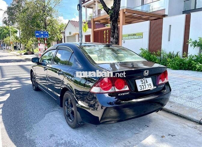 Honda Civic 2009 1.8 MT - 300000 km