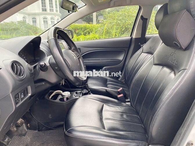 Mitsubishi Attrage 2019 1.2 MT Eco - 13 km