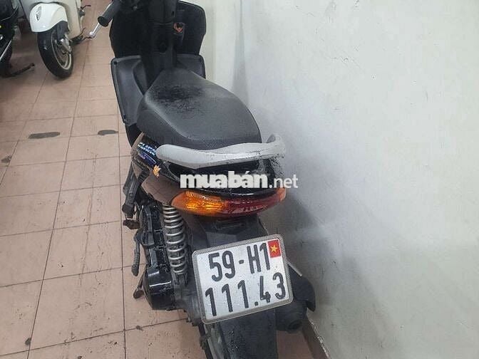 Honda Click màu đen mua 2011 máy êm