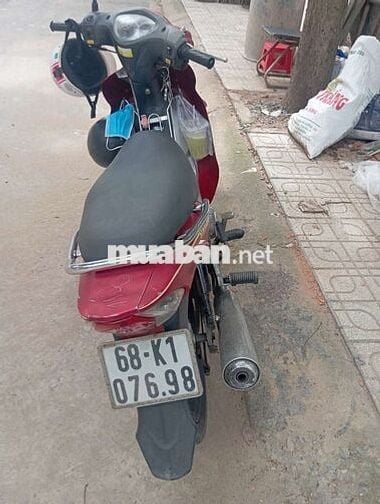 xe nhà đang chạy đi làm