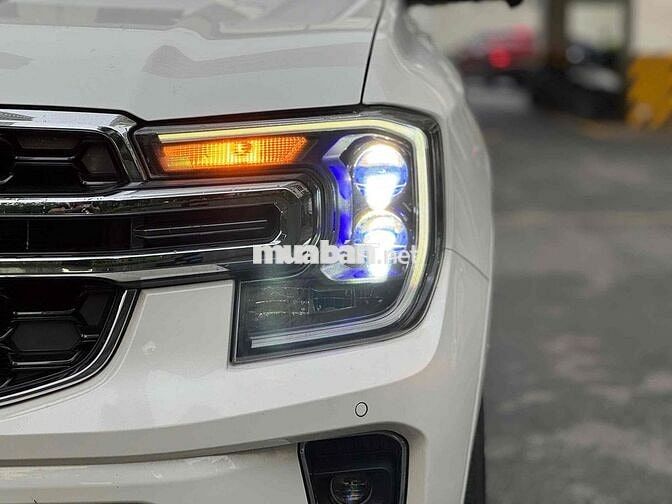 Ford Everest 2023 Titanium 2.0L 4x2 AT - 50000 km