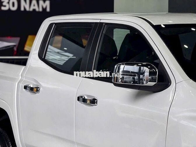 Mitsubishi Triton giảm 100 bạ + phụ kiện+bảo hiểm