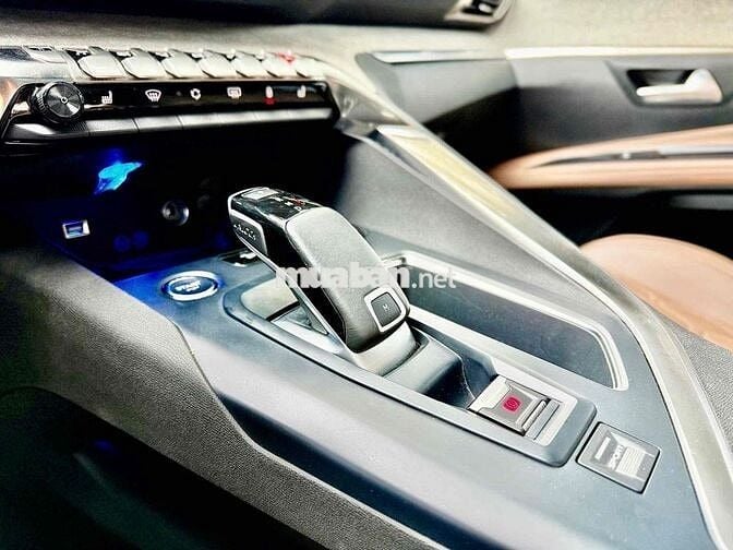 Peugeot 3008 GT-Line 1.6 AT sản xuất 2024