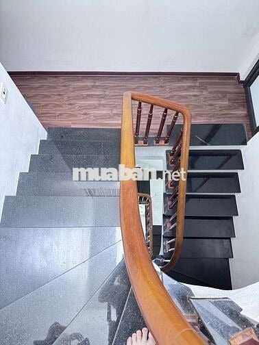 SÁT LINH ĐÀM-40*5T,ÔTÔ ĐỖ CỔNG,2NHÀ RA Ô TÔ ĐỖ,TRẠNH,GIÁ 6.7 TỶ