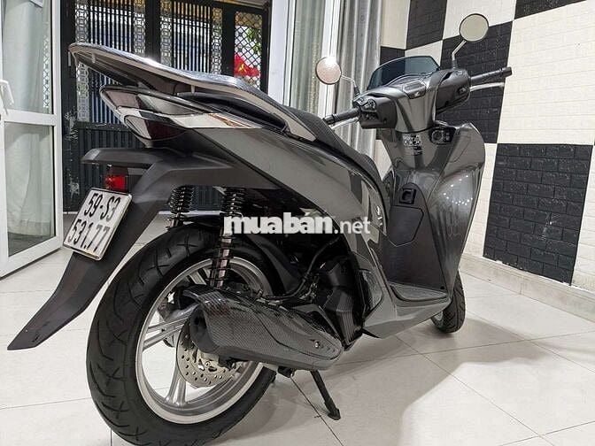 Bán xe SH 125 ,  màu xám rất mới 99% . Chính Chủ