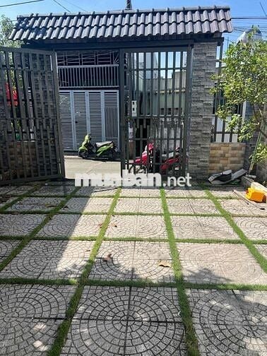 cho thuê nhà cấp 4 , sân vườn, sân đậu ô tô , khu vực an ninh tốt!
