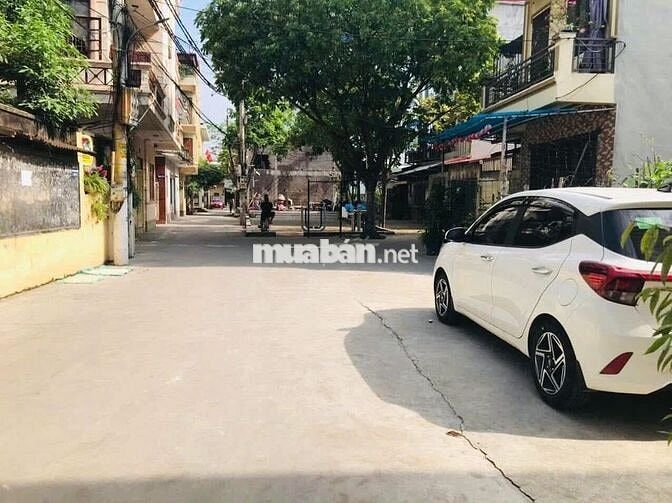 Bán gấp đất đấu giá Ngọc Hội ,ô tô ,phân lô cán bộ ,giá  9.5 tỷ