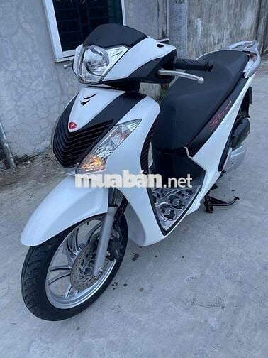 Cần bán sh 150 máy zin 1 chủ lêb fom ý