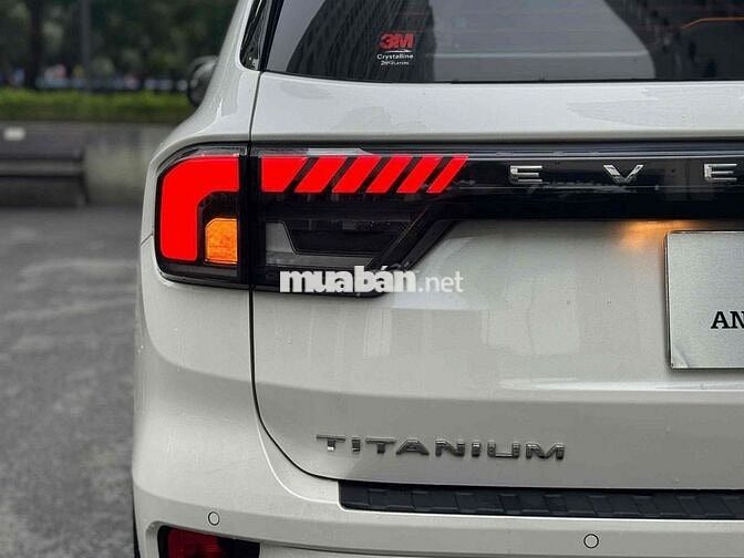 Ford Everest 2023 Titanium 2.0L 4x2 AT - 50000 km