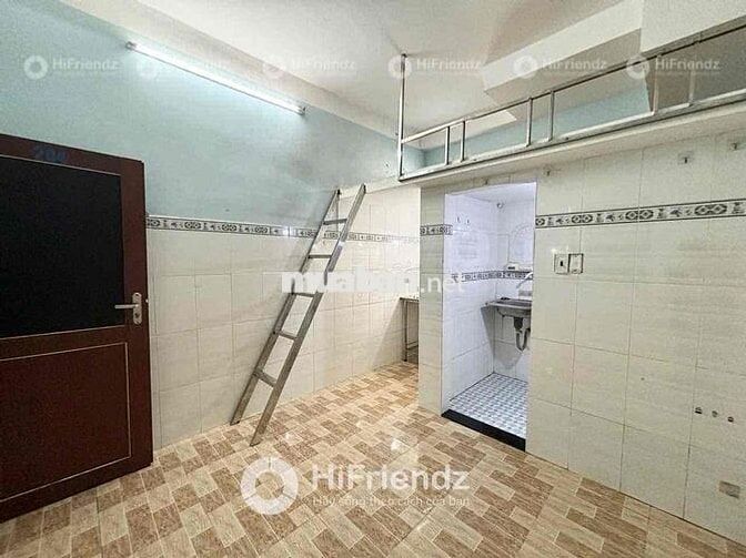 PHÒNG TRỌ SIÊU RẺ CÓ GÁC - MÁY LẠNH - CỬA SỔ NGAY ĐỖ NHUẬN