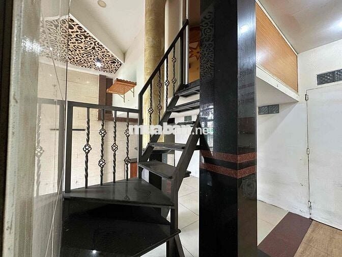MẶT BẰNG KINH DOANH GÁC MÁY LẠNH  MẶT TIỀN