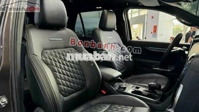 Ford Everest Platinum 2.0L 4x4 AT 2025