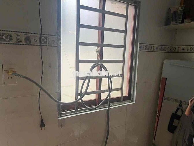 PHÒNG TRỌ SIÊU RẺ CÓ GÁC - MÁY LẠNH - CỬA SỔ NGAY ĐỖ NHUẬN