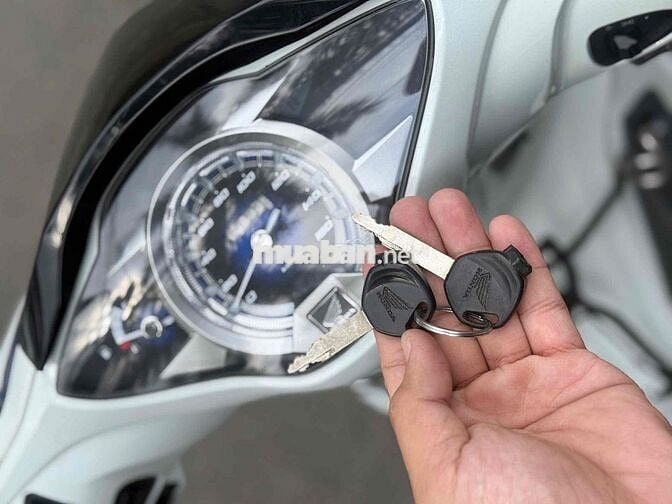 future Led 125cc màu trắng . Bs thành phố