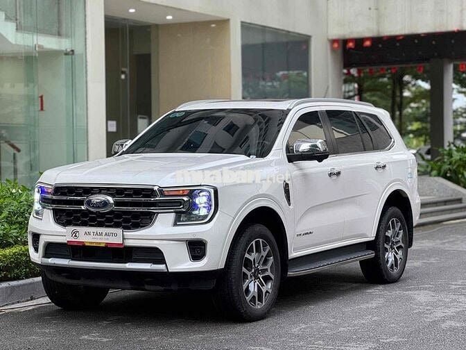 Ford Everest 2023 Titanium 2.0L 4x2 AT - 50000 km