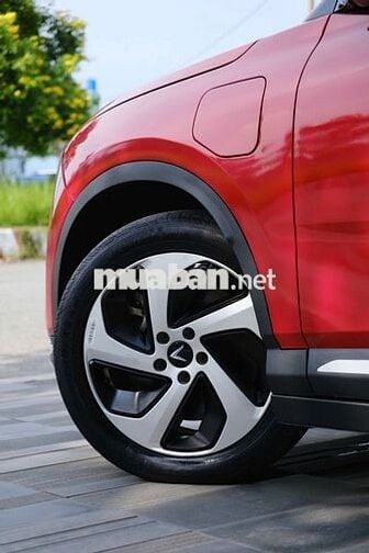 VinFast VF8 2023 Eco - 70000 km