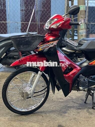 Xe máy Honda Wave 100 màu đỏ sản xuất 2023