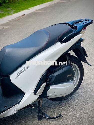 Xe máy Honda SH màu trắng sản xuất 2012