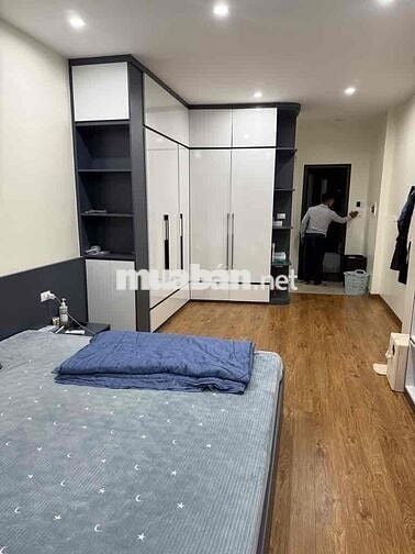 NHÀ ĐẸP- ÔTÔ ĐỖ CỬA,VÀO NHÀ THOẢI MÁI - GẦN CẦU CHƯƠNG DƯƠNG