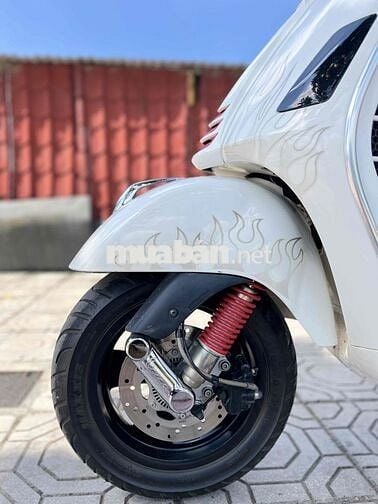 Cần bán vespa gts 150cc 2022 đẹp lướt