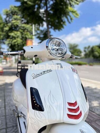 Cần bán vespa gts 150cc 2022 đẹp lướt