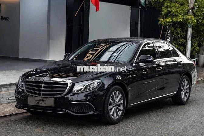 Mercedes E200 Model 2020 - Đen Nâu - 1 chủ