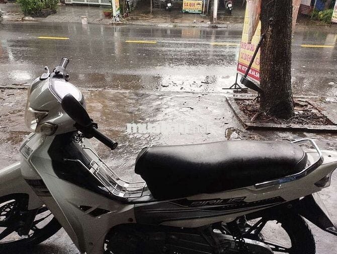 Sirius máy ngon , xe đẹp keng