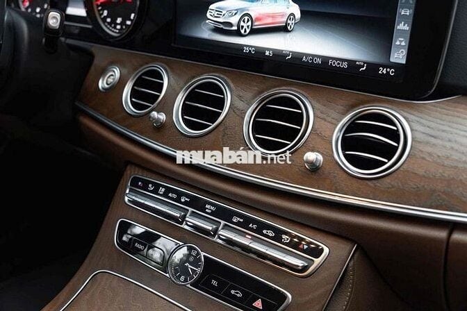 Mercedes E200 Model 2020 - Đen Nâu - 1 chủ