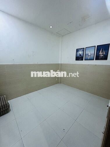 BÁN NHÀ NGUYẾN QUÝ YÊM - HẺM XE HƠI - 40M2 ( 4M X 10M ) - NHỈNH 4 TỶ.